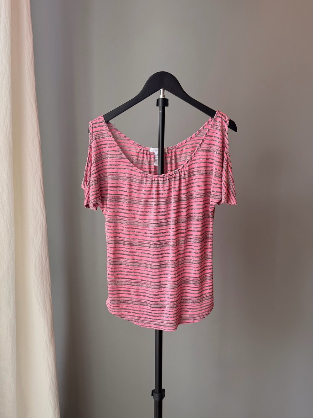 Ambiance Apparel Women Shirt M Pink Striped Short Sleeve Open Shoulder Y2K Prep